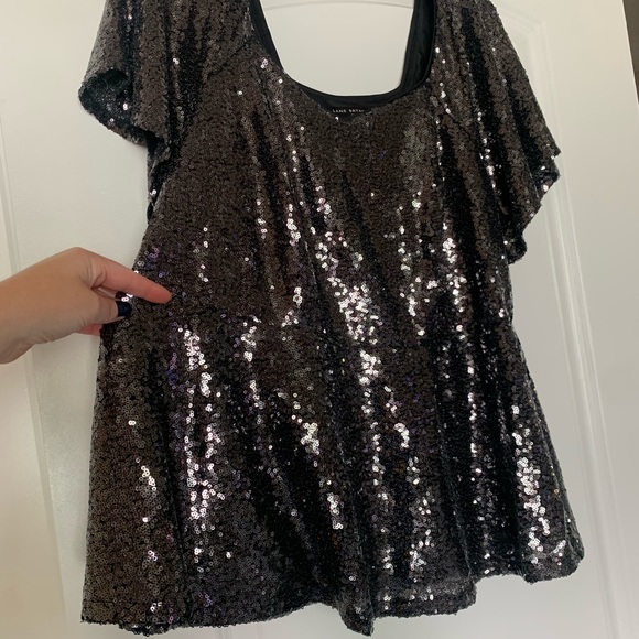 Sequin Flutter Sleeve Peplum Top - Picture 3 of 10